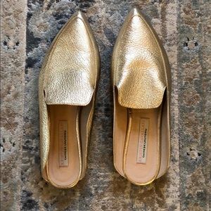 Chinese Laundry gold slip on flat worn once!